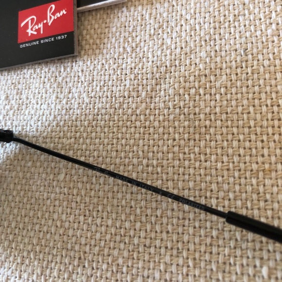 Ray-Ban Polarized Black Aviator Sunglasses